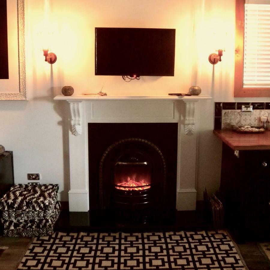 Marriners Luxury Guesthouse Rawene Экстерьер фото